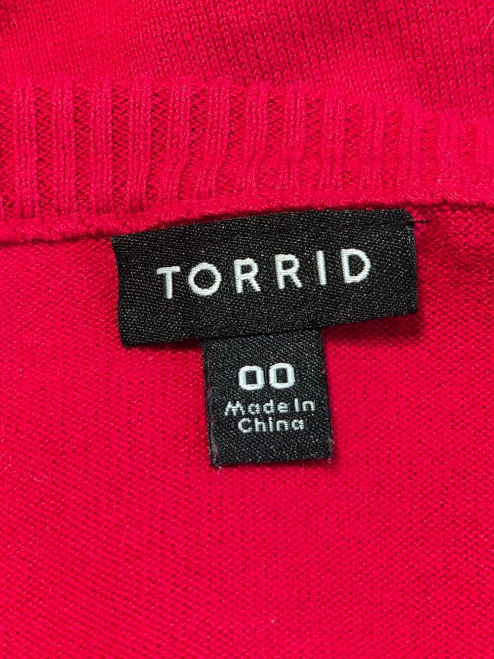 WOMENS TORRID RED W/ BLACK BOW SWEATER IN SIZE 00 - Picture 4 of 4